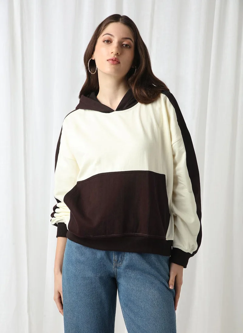 globus Globus Women Brown Colorblock Drop Shoulder Sleeves Kangaroo Pocket Hooded Oversized Sweatshirt